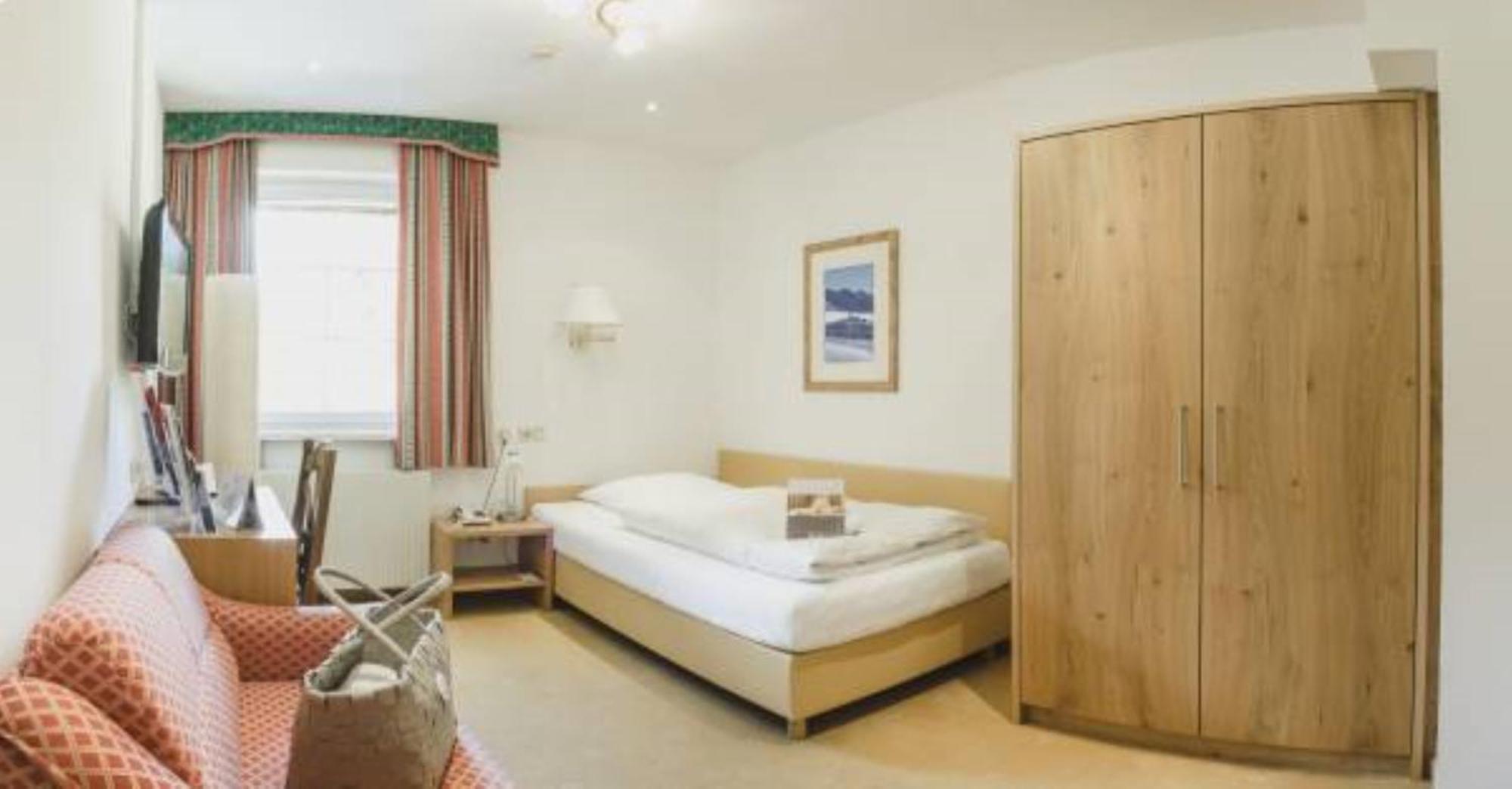 Small Single Room,1541612044:JPEG
