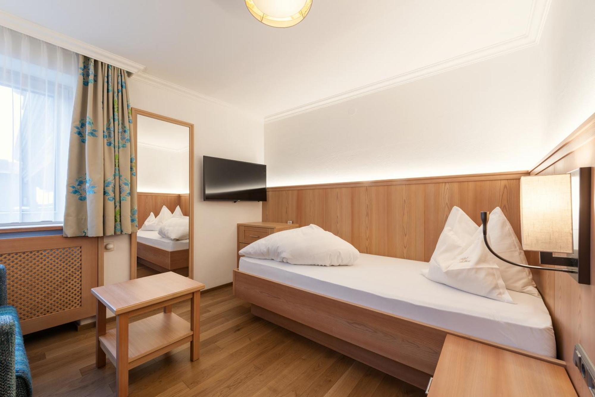 Superior Twin Room,1681734461:JPEG
