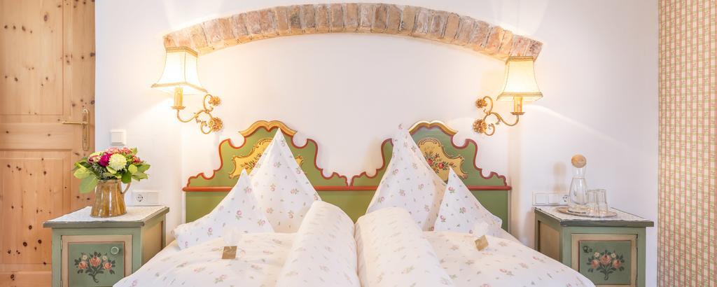 Double Room,448507956:JPEG