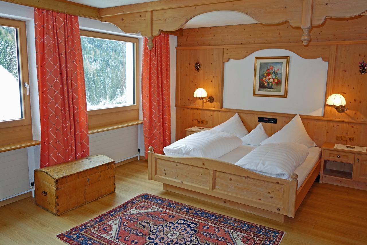 Deluxe Double Room,1534696930:JPEG